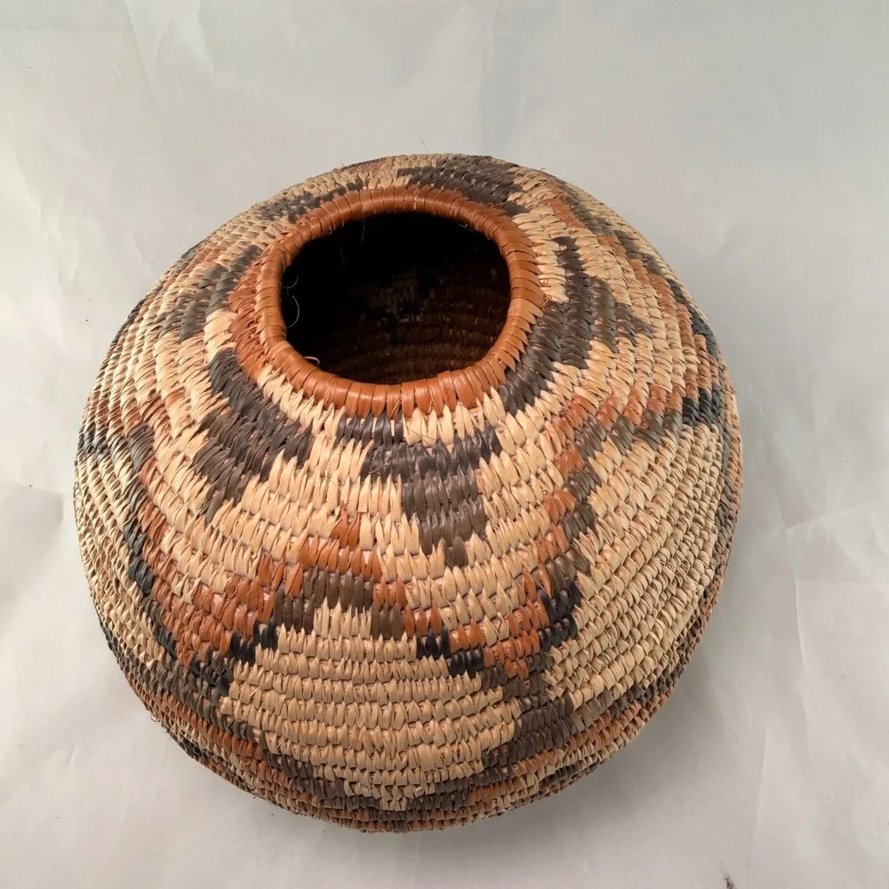 Zulu Ukhamba Ilala vintage handwoven